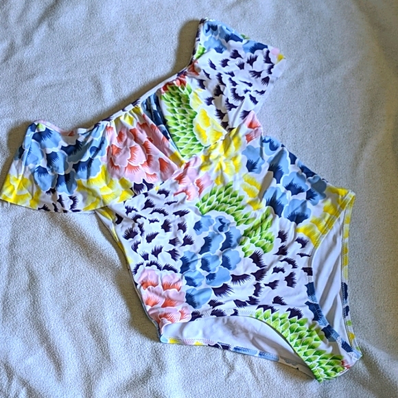 Other - Off the shoulder Swim